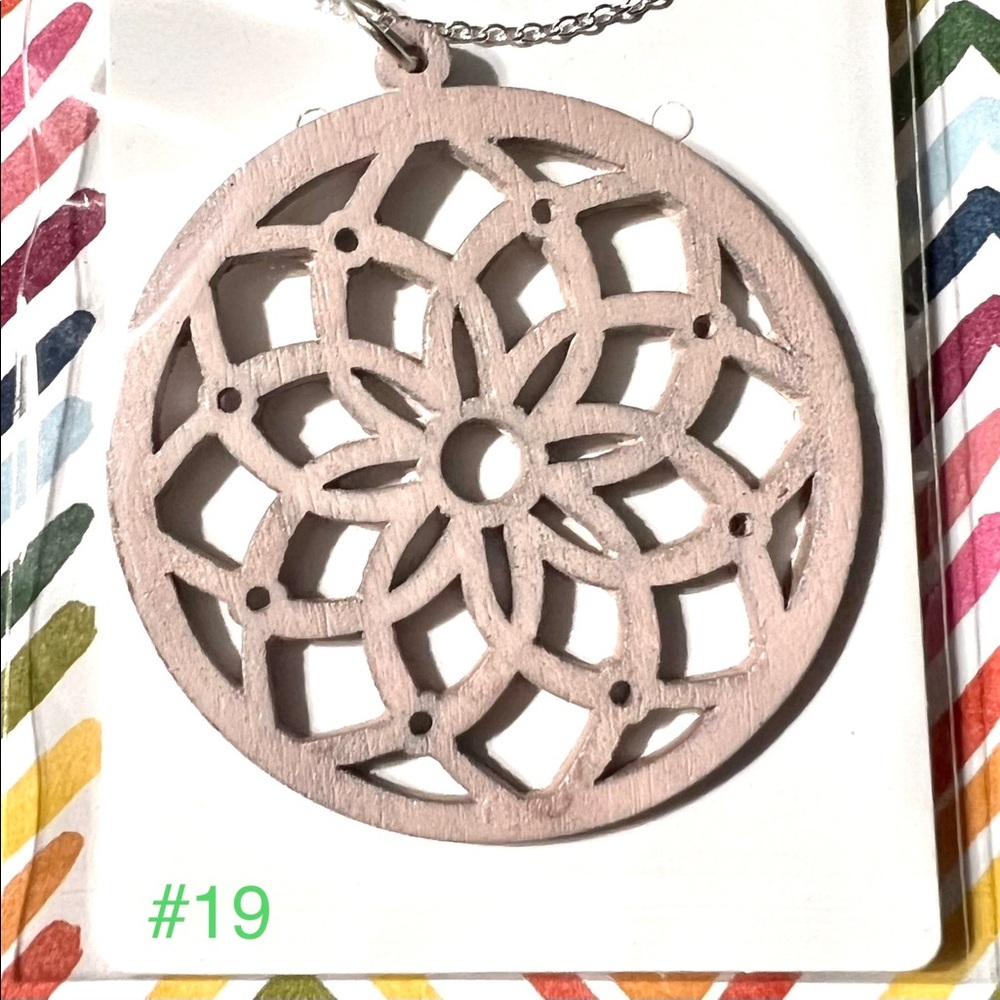 Pearl champagne pink wood pendant necklace